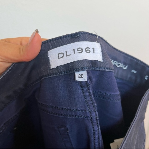 DL1961- Margaux Instasculpt Ankle Skinny in Divingbell- 26 - Picture 9 of 13